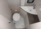 Toiletruimte Burstner Lineo C 590 - Eurotrek Campers