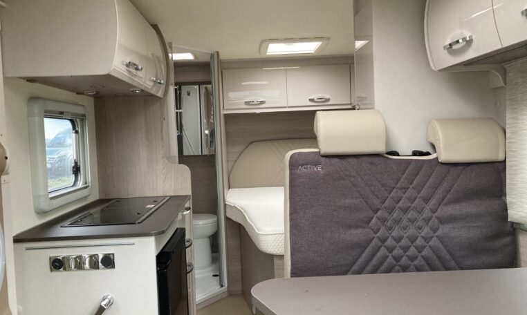 Leefruimte Burstner Nexxo Van T569 Eurotrek Campers